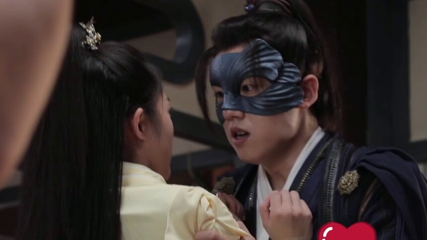 《白玉思无瑕》“非礼”花絮曝光！张耀剧中对万鹏那叫一个勇！