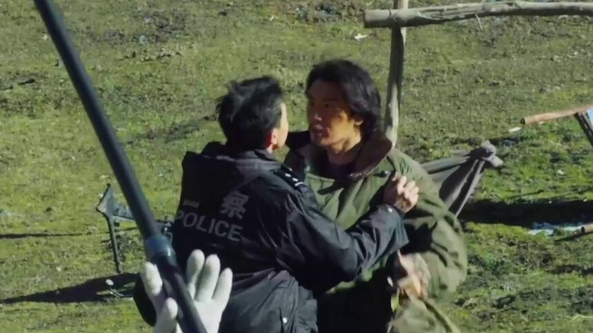 《猎狼者》独家花絮：“脱口秀之王”秦昊花式“吊打”尹昉