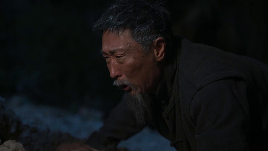党章神秘守护人张爵谦，发现衣冠冢被人偷挖