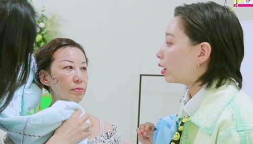 《妈妈，你真好看》6月19日看点：水下拍摄状况百出 李斯丹妮母女起冲突