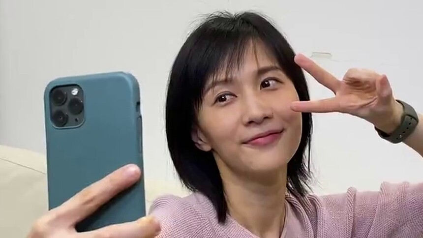 【papi酱】自拍他拍证件照