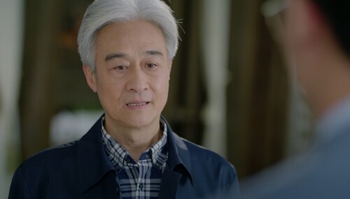 《我和我们在一起》第9集看点：修罗场！夏颜父母撞见林皓带新女友吃饭