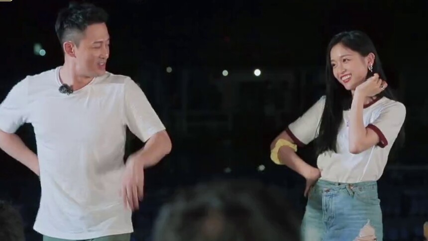 吴宣仪教林峯跳女团舞，张馨月大喊辣眼睛