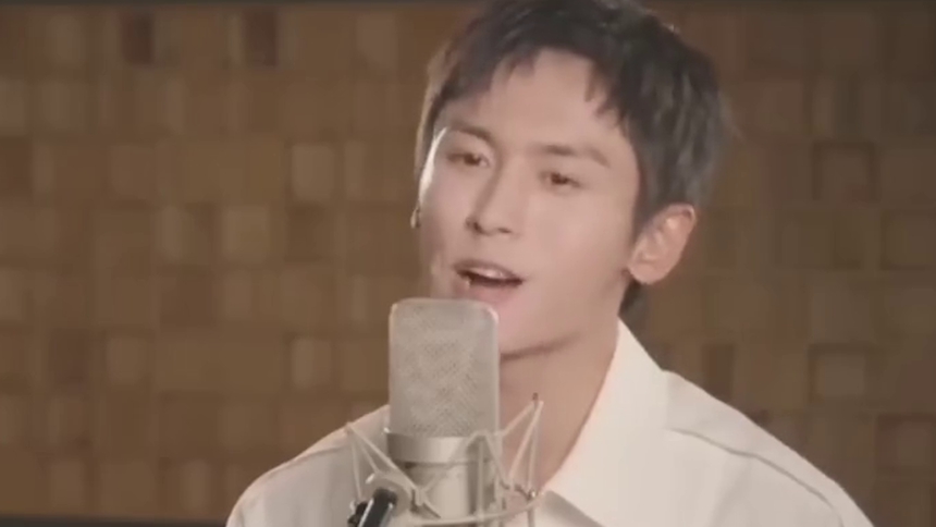 张哲瀚献唱电影《红船》主题曲