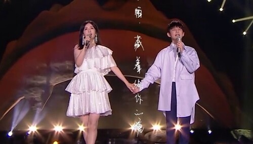 2020青春芒果夜回顾：何炅谢娜神仙合唱！黄晓明尹正再现《友情岁月》！