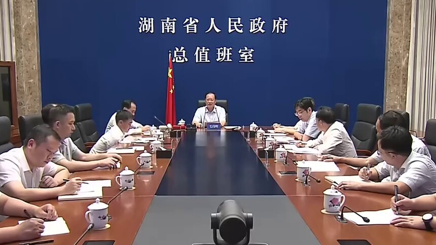 毛伟明在检查调度中秋节全省值班值守工作时强调 抓好统筹协调 落细落小落实 确保全省大局平安祥和稳定有序