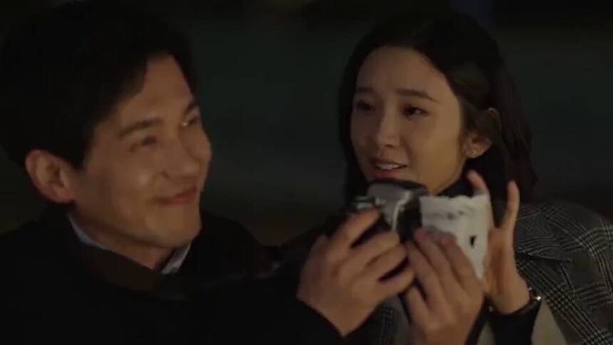 白宇和唐艺昕一起看萤火虫好甜好浪漫，这是什么偶像剧情节吗？