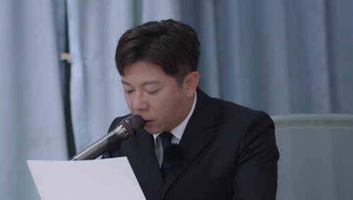 胡海泉播报声音好苏 瑞奇深深被折服