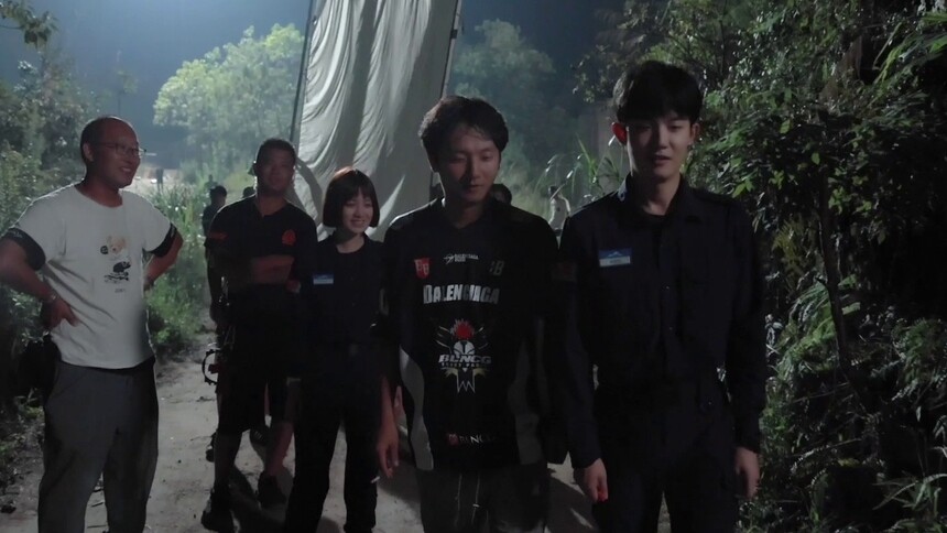 《追光者》花絮：丁丁和明明的钟摆走路法
