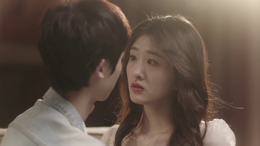 吴昕然赵明扬醉酒接吻，昕然慌张逃离现场