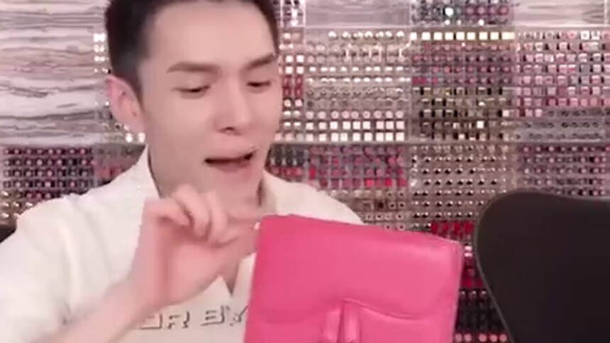 MM们涂这支口红，一秒让你的唇色变好看~