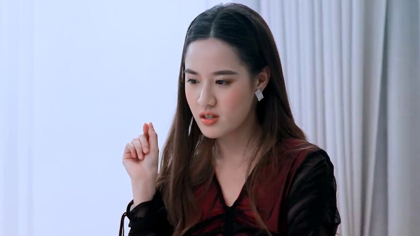 《46天》第12集看点：莹莹诺伊娜遭绑架 维莎“严刑逼供”