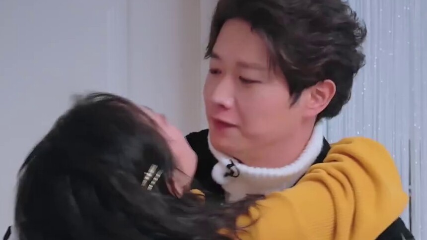 李嘉铭刘泳希勇敢为爱裸婚，你就是我最大的勇气