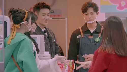 《马栏花花便利店》3月8日看点：景甜蒋梦婕化身“散财童子”？