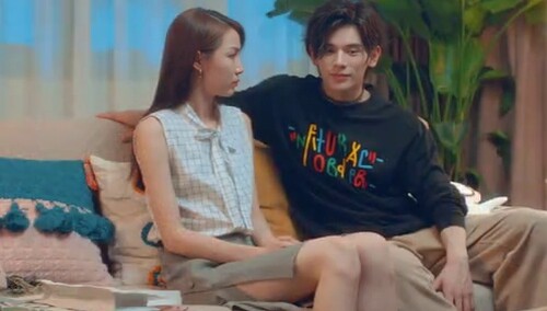 《我的爱与星辰》第23集看点：辛辰承认与安小屿的情侣关系 路昕苦追冯微凉