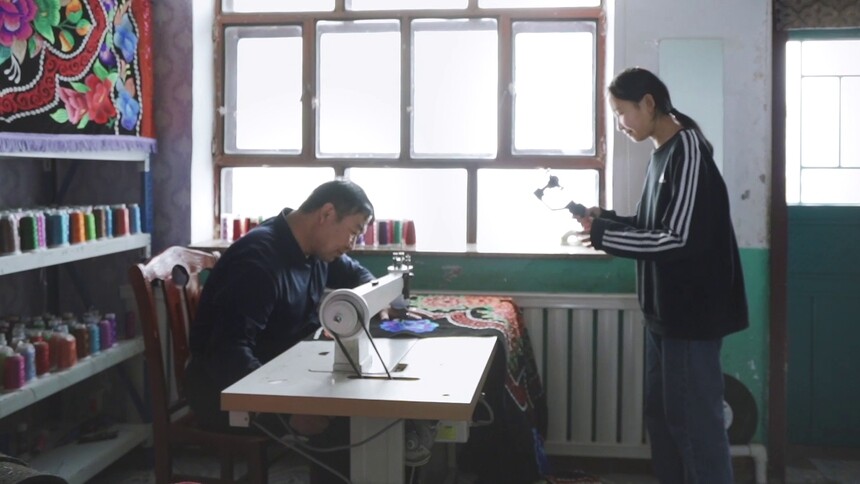 万人说新疆 | 艾肯：我要努力让哈萨克族刺绣走向世界