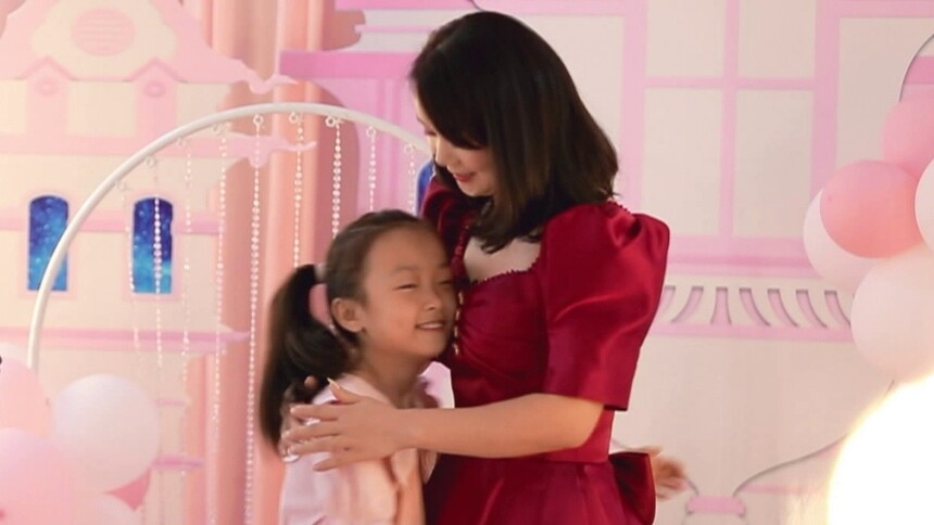 【快乐看】小轩轩惊喜送达！妈妈罗淑媛真漂亮