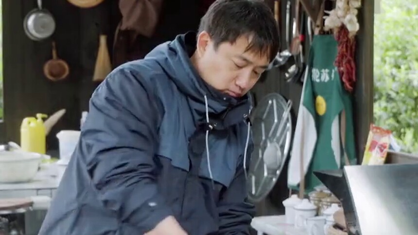 《向往的生活5》未播花絮：黄小厨做饭过程全公开！三兄妹排排坐等开饭