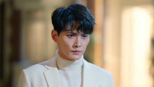 《影帝的公主》第28集看点：穆廷州恢复太傅记忆！两人终于和好啦