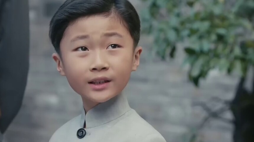 《一代洪商》第32集看点：机智的罗洋用英语传递信息