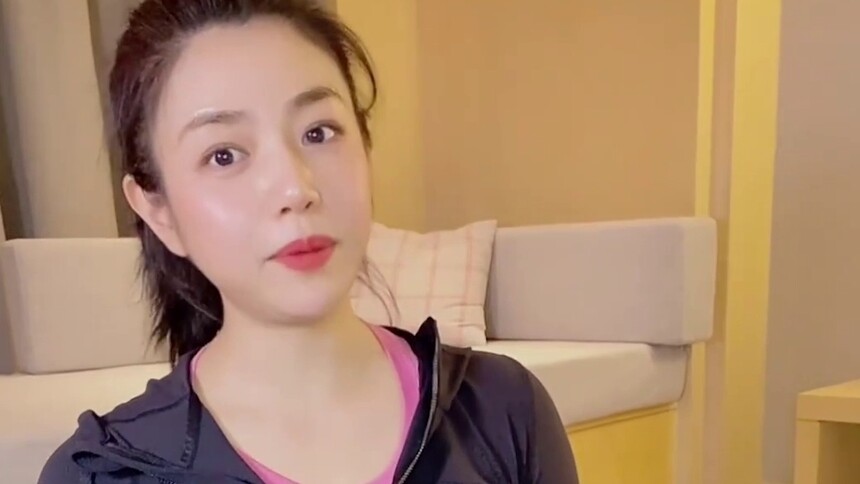 超自律！陈妍希跟跳刘畊宏运动操