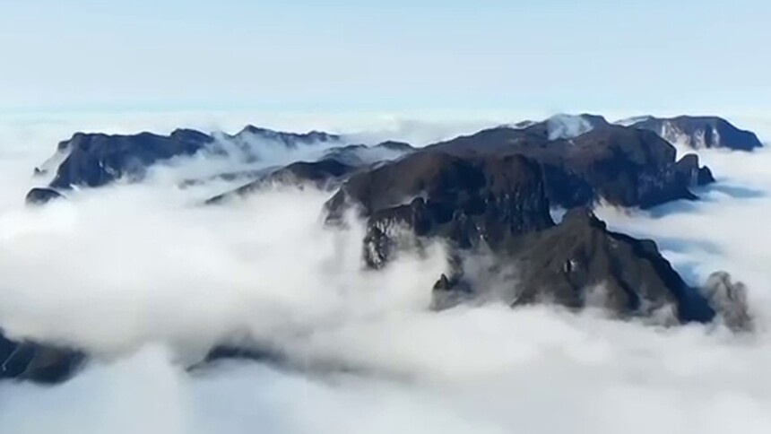 夏日云海波澜壮阔 暑期优惠出游正好