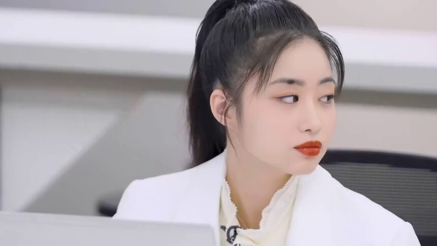 学霸的笔记本长啥样！屈轶龄展示笔记 陈湜：我太难了