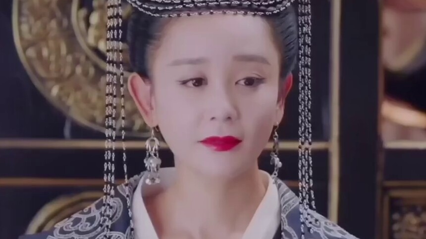 姐姐来了：海陆古装气质温婉，这眼神里都是戏