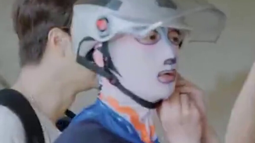 苏醒X王栎鑫脸基尼鬼畜有！用《大王叫我来巡山》打开“再就业男团”