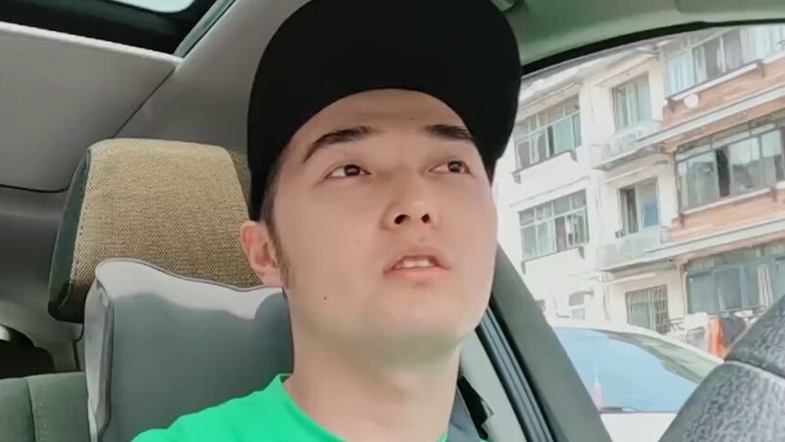 葛沛豪安利苏轼 小米“口糊”背诗萌化了