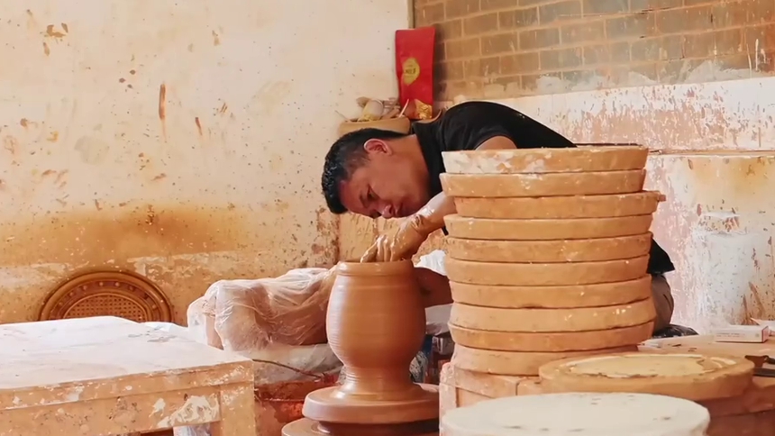 千年紫陶蝶变“美丽产业”