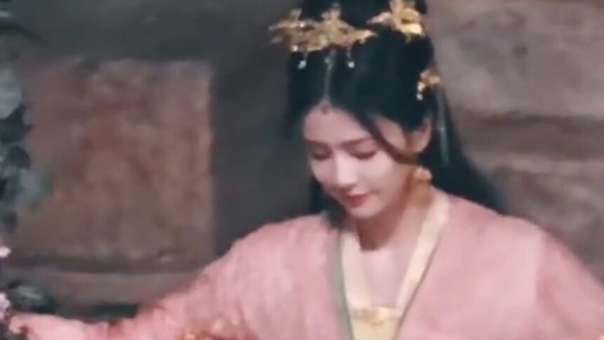 《长月烬明》这个秋千路透我真的太喜欢了！心动一万次的程度！