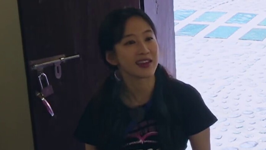 惊悚！刘美含说江映蓉半夜梦游？