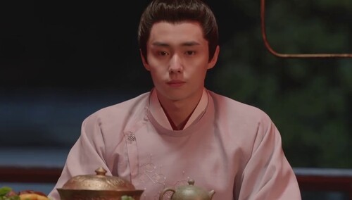 庆王婚宴，穆川独自喝酒惆怅