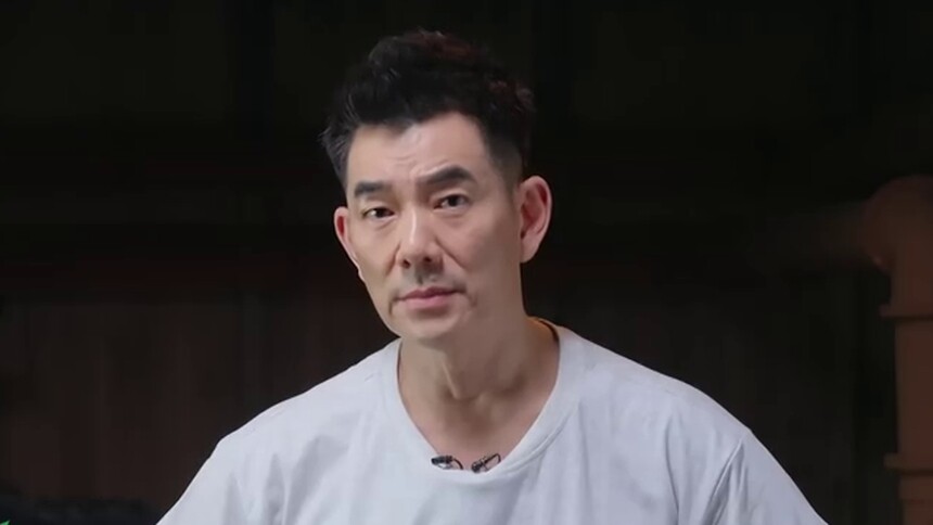 任贤齐趁吴卓羲睡着偷偷送鼓槌？变身私教给张峻宁加练rap