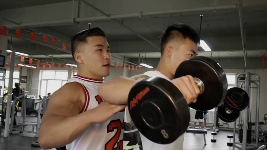 万人说新疆 | 阳光男孩巴音