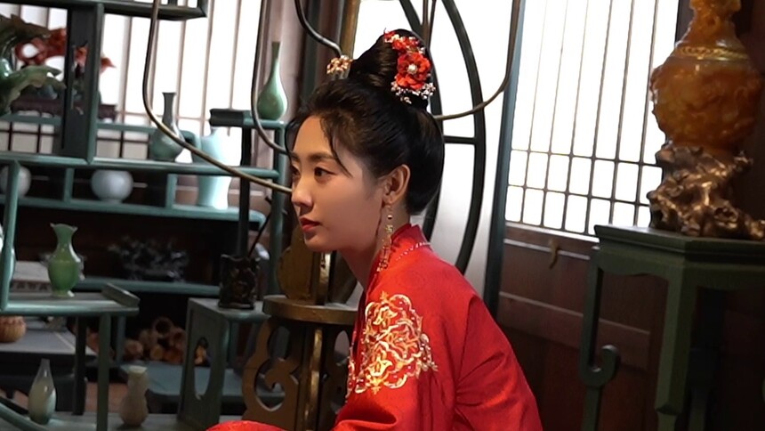 《覆流年》会员独家花絮：安然灵堂手刃渣男，解气！
