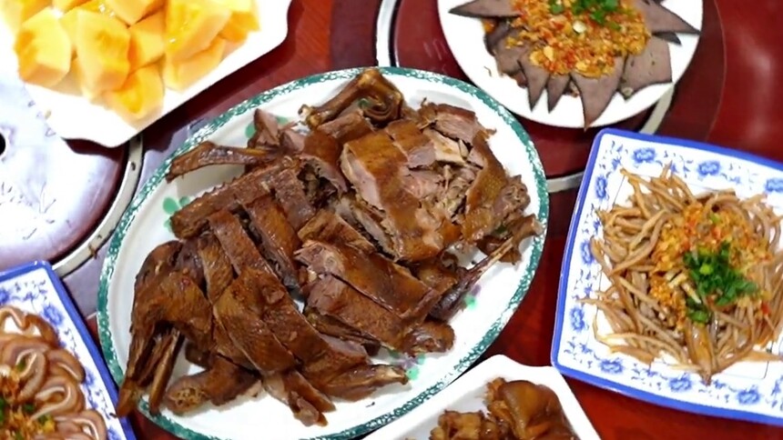 网络短视频 安乡味道 杨四卤鸭