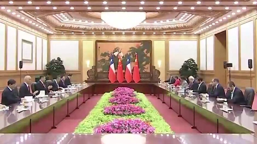 独家视频丨习近平同智利总统博里奇会谈