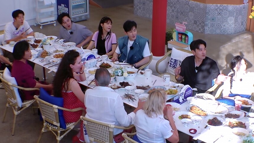 《中餐厅7》10月13日精彩看点：离别时刻程潇泪洒中餐厅 昔日老友齐聚超温暖