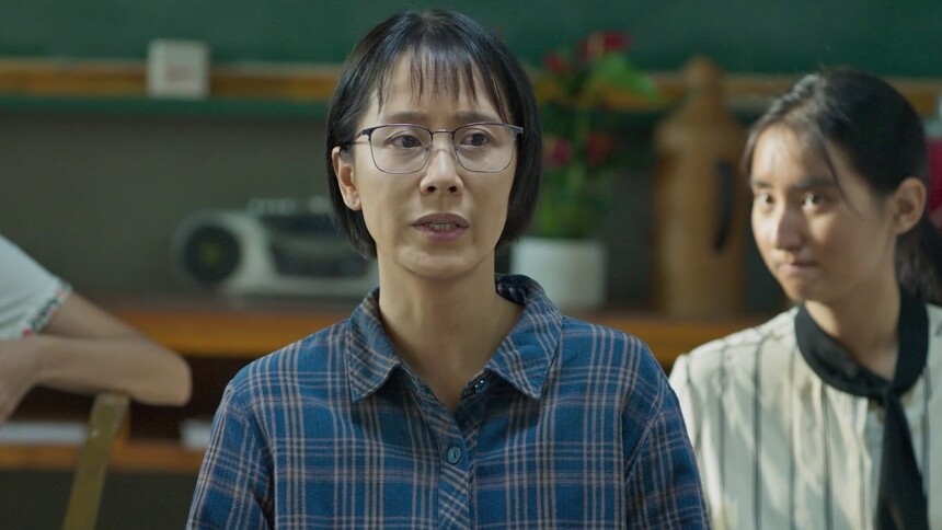 《我本是高山》“生为人杰”版终极预告 海清携手大山女孩亮相北京首映礼
