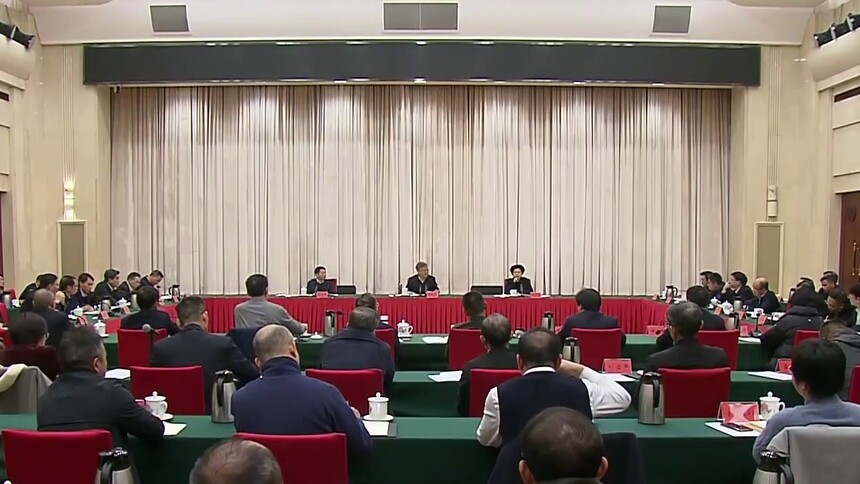 李殿勋在全省“三农”工作座谈会上强调 准确把握新的发展方位 科学谋划明年“三农”工作