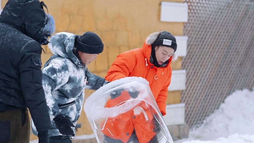 谢天华周柏豪做天然冰箱，瞬间垮掉帅不过三秒