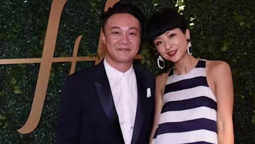 陈奕迅情人节晒与徐濠萦合照 文案甜蜜超幸福