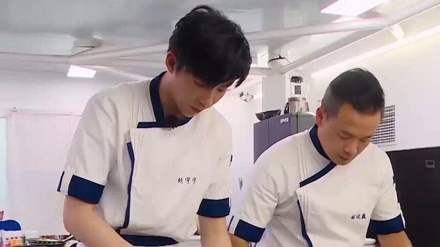 后厨“正规军”刘宇宁养成记