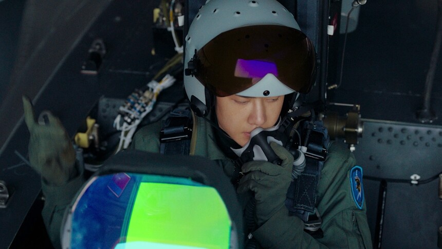 《长空之王》发布“威”版预告 歼-20搏击长空尽显硬核美感