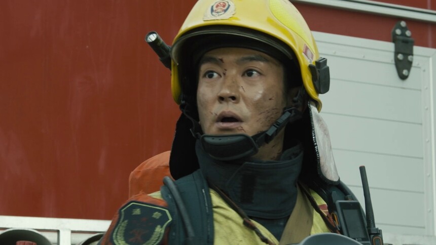 《惊天救援》杜江人物预告 消防员生死之际视频留言戳泪点