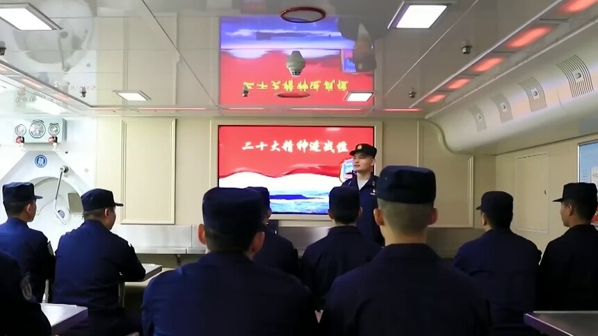 习近平回信勉励海军潜艇部队某艇员队 努力锻造全面过硬的水下尖兵 为实现建军一百年奋斗目标作出更大贡献