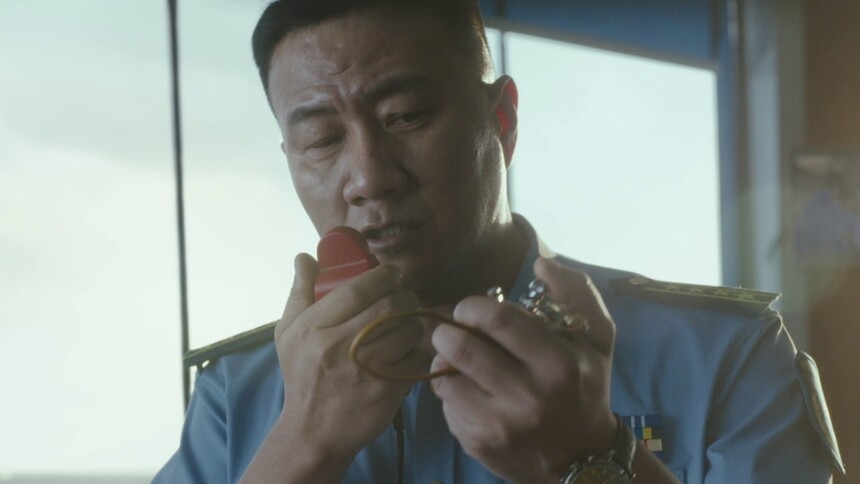 张挺指挥雷宇战机迫降