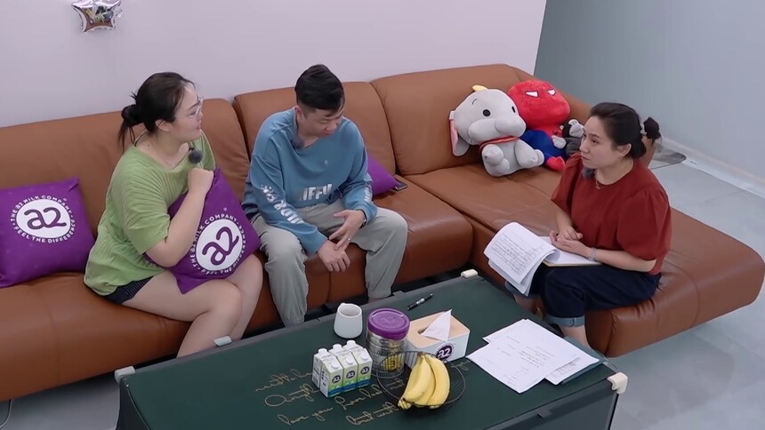 “隔代养娃”问题大？育儿师王小莹建议：不该把抚养孩子的义务抛给老人